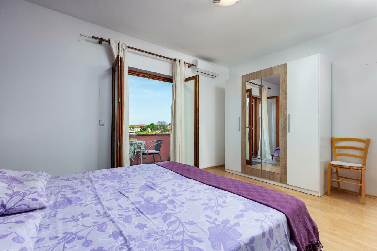 Sunny Apartment Valbandon Fažana Exterior foto