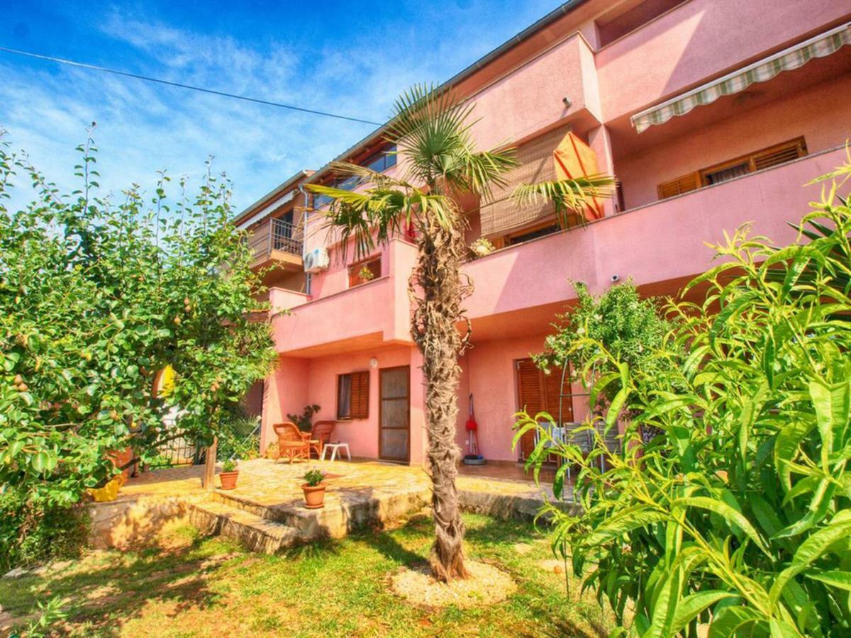 Sunny Apartment Valbandon Fažana Exterior foto