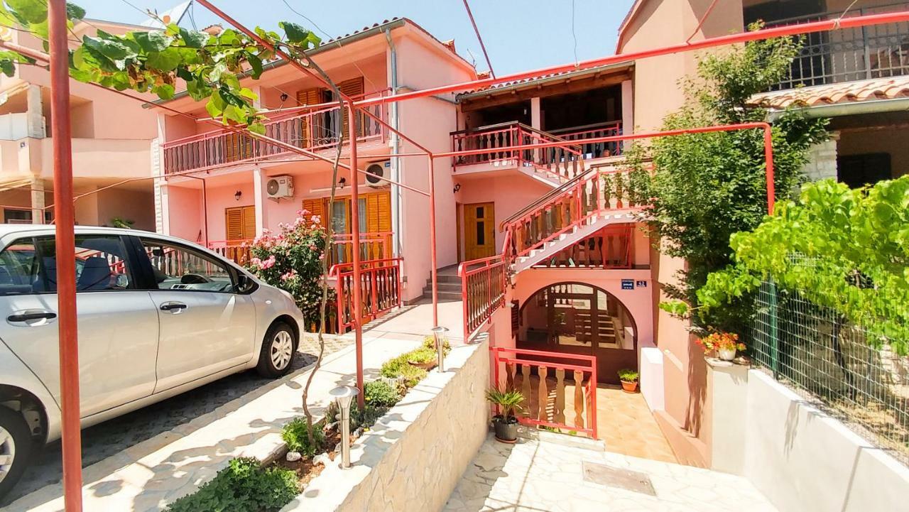 Sunny Apartment Valbandon Fažana Exterior foto